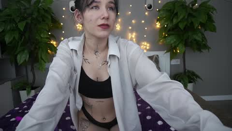 Nikki online show from February 1, 4:22 pm