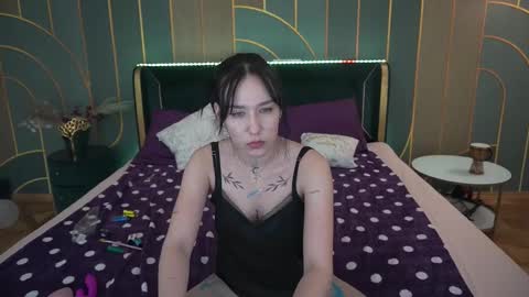 Nikki online show from February 9, 4:07 pm
