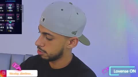Snapshot of nikolay_dimitrov chatting on September 17, 5:33 am online show from September 17, 5:33 am