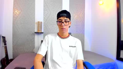Snapshot of nikolay_gregori chatting on February 3, 4:04 am online show from February 3, 4:04 am
