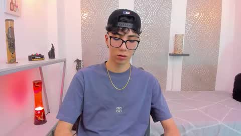 Snapshot of nikolay_gregori chatting on September 15, 4:14 am online show from September 15, 4:14 am