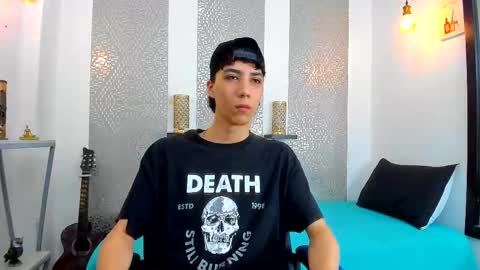 Snapshot of nikolay_gregori chatting on March 5, 4:56 am online show from March 5, 4:56 am