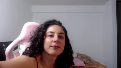 Snapshot of niky_blue chatting on December 21, 5:03 am niky_blue online show from December 21, 5:03 am