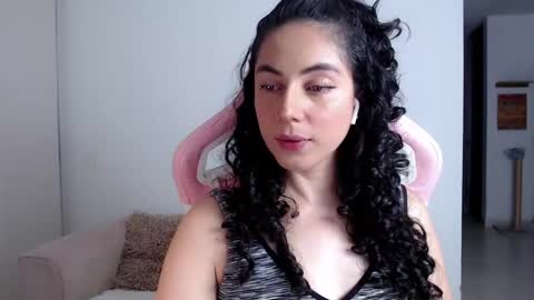 Snapshot of niky_blue chatting on February 3, 12:58 am niky_blue online show from February 3, 12:58 am