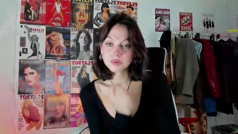 Snapshot of niky_jess chatting on September 21, 6:28 am Veronica online show from September 21, 6:28 am
