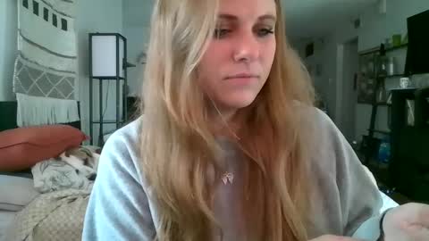 Snapshot of ninabeanzz chatting on September 15, 1:56 pm ninabeanzz online show from September 15, 1:56 pm