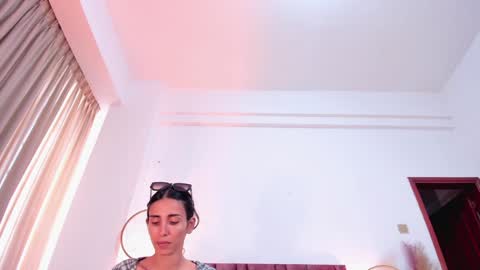 Snapshot of ninacavallli chatting on January 18, 5:59 pm Nina online show from January 18, 5:59 pm