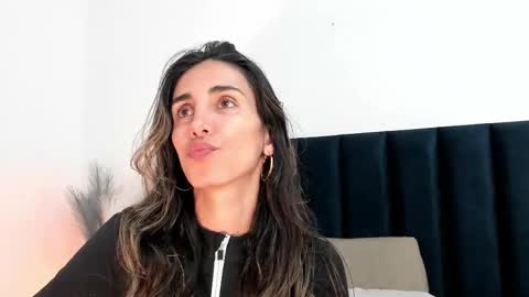 Snapshot of ninacavallli chatting on February 9, 2:18 pm Nina online show from February 9, 2:18 pm