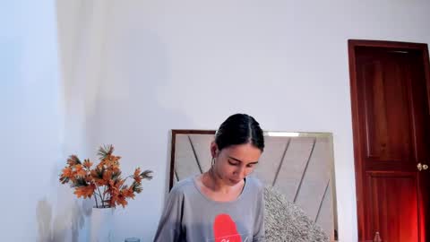 Snapshot of ninacavallli chatting on March 4, 6:18 pm Nina online show from March 4, 6:18 pm