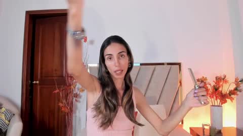Snapshot of ninacavallli chatting on January 20, 3:07 pm Nina online show from January 20, 3:07 pm