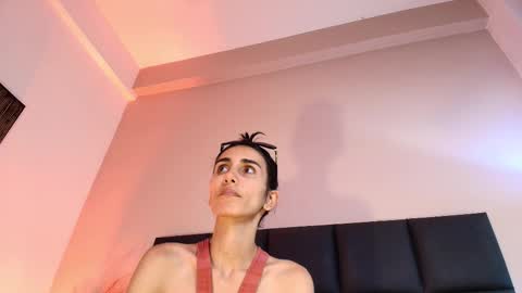 Snapshot of ninacavallli chatting on September 15, 6:31 pm Nina online show from September 15, 6:31 pm