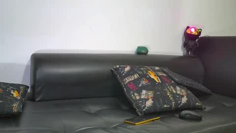 Nicolas Muscle online show from January 18, 4:48 am
