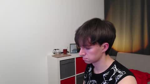 noah_lawson online show from September 13, 9:17 pm