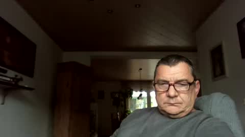 nobbie44 online show from September 18, 8:51 am