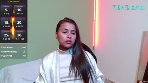 Noha Thomson online show from December 11, 5:14 pm