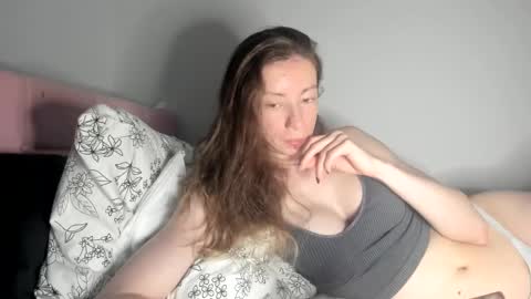 Snapshot of nortar9766 chatting on January 13, 10:45 pm Emily snow online show from January 13, 10:45 pm