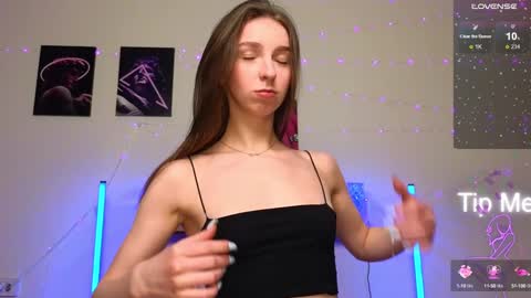 Snapshot of not_yourtoy chatting on January 27, 2:13 pm Hello My name is Helene NTMU Finger up if u like what u see online show from January 27, 2:13 pm
