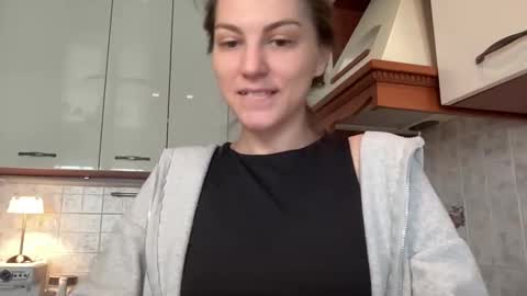 Snapshot of nursedoll chatting on September 14, 7:21 am Ema online show from September 14, 7:21 am