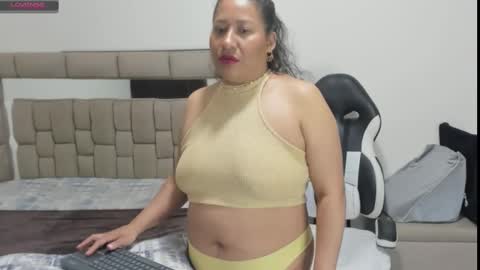 Snapshot of nyomi_browm chatting on March 5, 5:50 am nyomi browm online show from March 5, 5:50 am