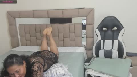 Snapshot of nyomi_browm chatting on February 24, 9:10 am nyomi browm online show from February 24, 9:10 am
