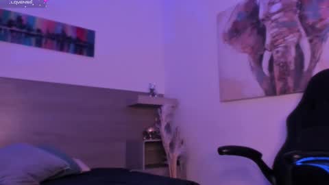 Snapshot of nyxshadow__ chatting on February 14, 7:07 am Nyx Shadow online show from February 14, 7:07 am