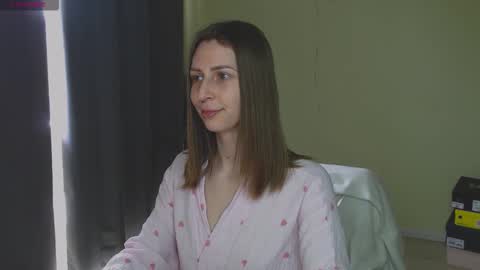 Snapshot of oaklyndobson chatting on September 19, 10:08 am Oaklyn online show from September 19, 10:08 am