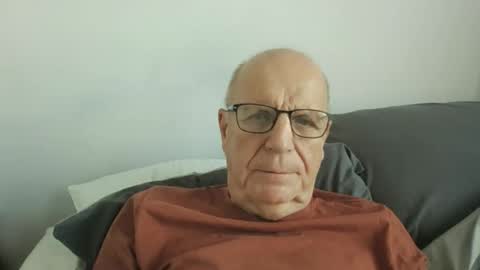 Snapshot of oggi95 chatting on September 9, 9:31 am oggi95 online show from September 9, 9:31 am