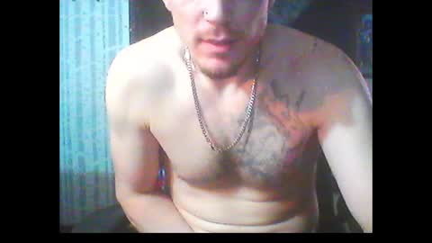 Snapshot of oh_you_know69 chatting on January 8, 3:40 am who dares toss me some tips lets have fun online show from January 8, 3:40 am