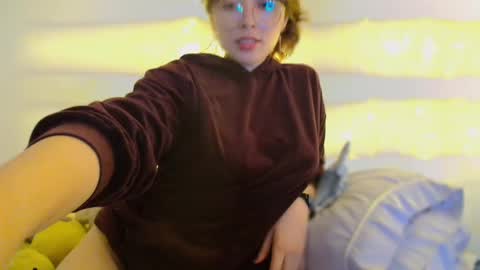 Skylar online show from February 13, 5:26 am
