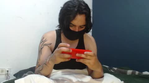 oliver_laid_2023 online show from December 7, 7:05 pm