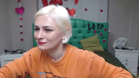 Snapshot of oliviahorst chatting on September 18, 5:22 am OliviaHorst online show from September 18, 5:22 am
