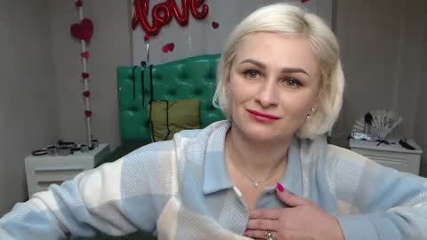 Snapshot of oliviahorst chatting on March 12, 9:23 am OliviaHorst online show from March 12, 9:23 am