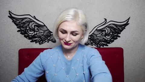 Snapshot of oliviahorst chatting on February 8, 3:21 pm OliviaHorst online show from February 8, 3:21 pm