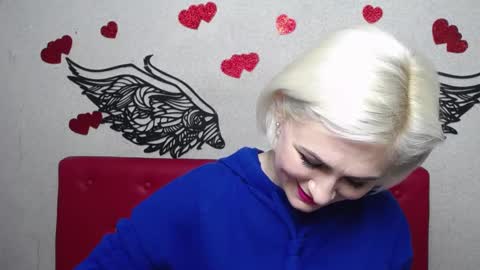 Snapshot of oliviahorst chatting on March 8, 9:28 am OliviaHorst online show from March 8, 9:28 am