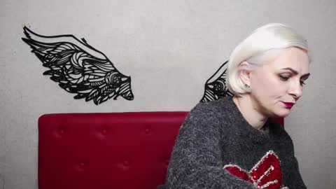 Snapshot of oliviahorst chatting on February 9, 9:47 am OliviaHorst online show from February 9, 9:47 am