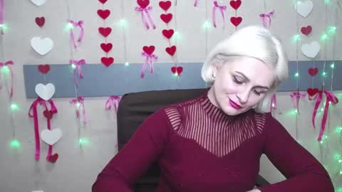 Snapshot of oliviahorst chatting on February 20, 4:36 pm OliviaHorst online show from February 20, 4:36 pm