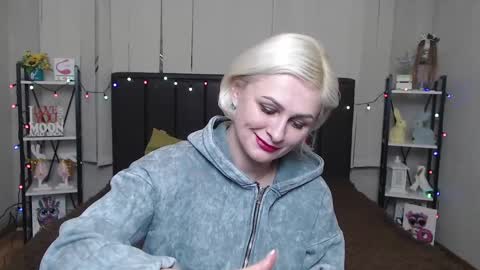 Snapshot of oliviahorst chatting on January 22, 4:12 pm OliviaHorst online show from January 22, 4:12 pm