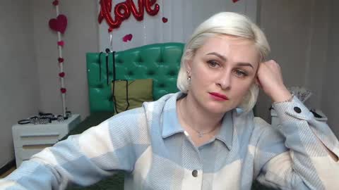 Snapshot of oliviahorst chatting on March 12, 12:26 pm OliviaHorst online show from March 12, 12:26 pm