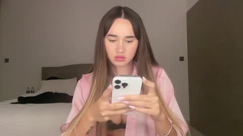 Olivia Lopez online show from September 19, 6:00 pm