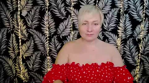 Snapshot of oliviaoskar_ chatting on February 21, 3:21 pm Kelly online show from February 21, 3:21 pm