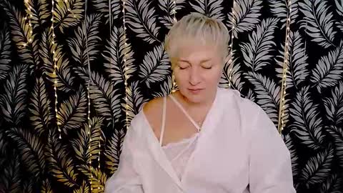 Snapshot of oliviaoskar_ chatting on September 14, 12:06 pm Kelly online show from September 14, 12:06 pm