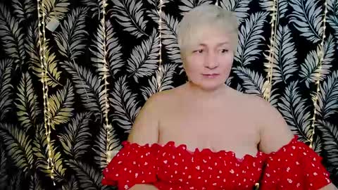 Snapshot of oliviaoskar_ chatting on February 8, 3:10 pm Kelly online show from February 8, 3:10 pm