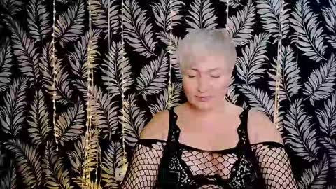 Snapshot of oliviaoskar_ chatting on September 18, 11:25 am Kelly online show from September 18, 11:25 am