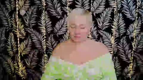 Snapshot of oliviaoskar_ chatting on February 24, 12:16 pm Kelly online show from February 24, 12:16 pm