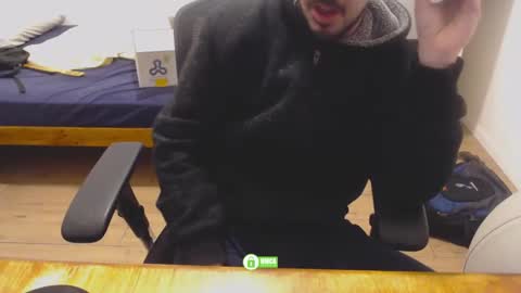 lucky guy online show from February 9, 6:47 pm
