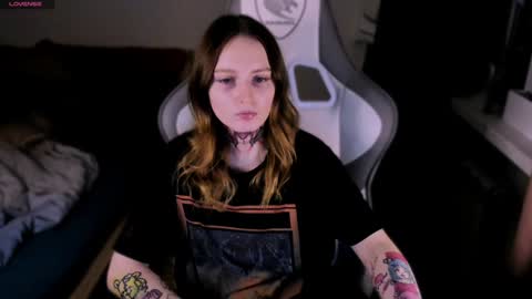 on_yxxx online show from December 6, 2:33 pm