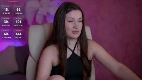L A Y A online show from February 14, 4:37 am