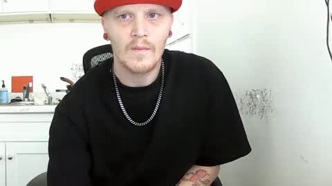 opie42o online show from December 3, 10:23 pm