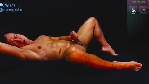 Snapshot of orgasmic_asian chatting on January 25, 8:31 pm Orgasmic Asian online show from January 25, 8:31 pm