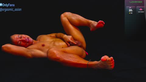 Snapshot of orgasmic_asian chatting on January 24, 5:32 pm Orgasmic Asian online show from January 24, 5:32 pm